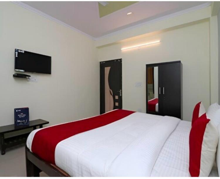 Hotel Aditya Residency Near Sector 63 Metro Station Noida Extérieur photo