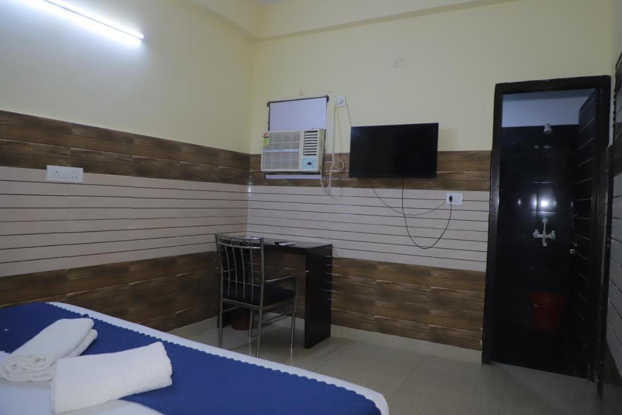 Hotel Aditya Residency Near Sector 63 Metro Station Noida Extérieur photo