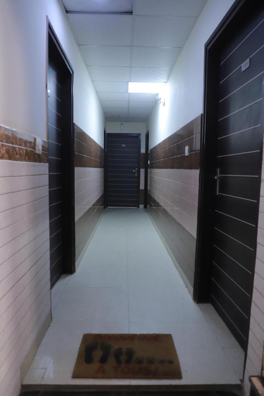 Hotel Aditya Residency Near Sector 63 Metro Station Noida Extérieur photo